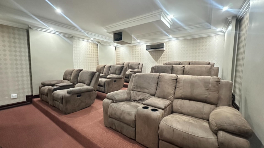 To Let 6 Bedroom Property for Rent in Blue Valley Gauteng