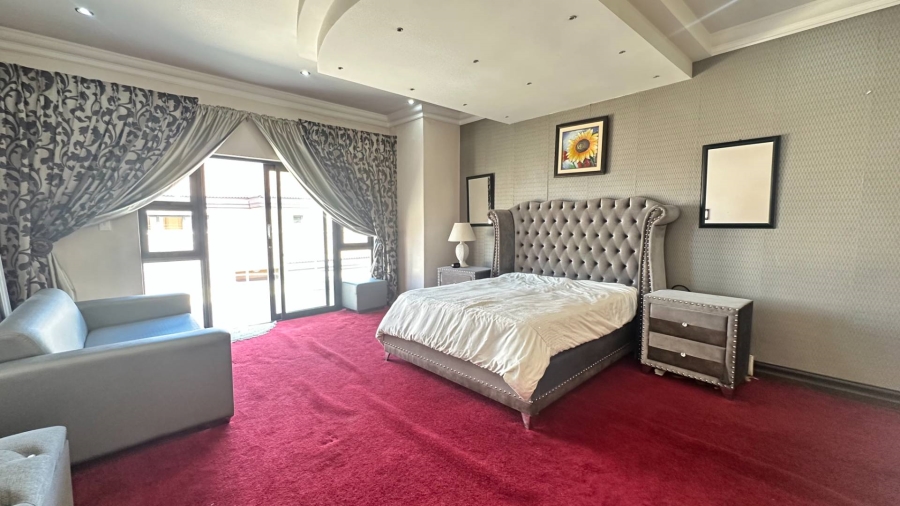 To Let 6 Bedroom Property for Rent in Blue Valley Gauteng