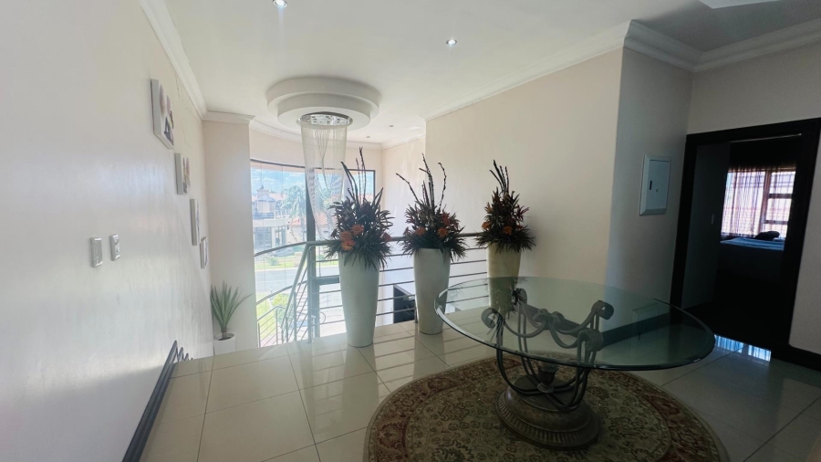 To Let 6 Bedroom Property for Rent in Blue Valley Gauteng