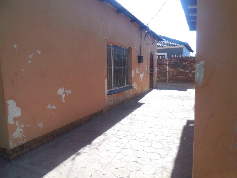 To Let 3 Bedroom Property for Rent in East Lynne Gauteng