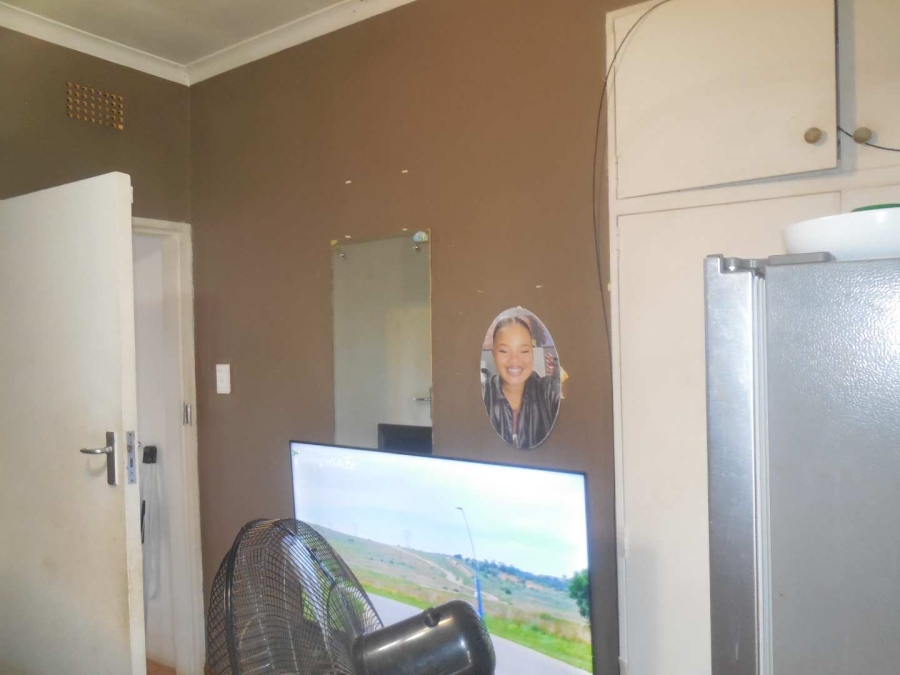 To Let 1 Bedroom Property for Rent in Silverton Gauteng