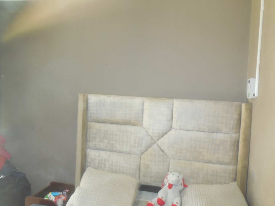 To Let 1 Bedroom Property for Rent in Silverton Gauteng