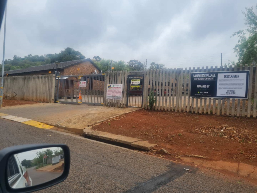 1 Bedroom Property for Sale in Philip Nel Park Gauteng