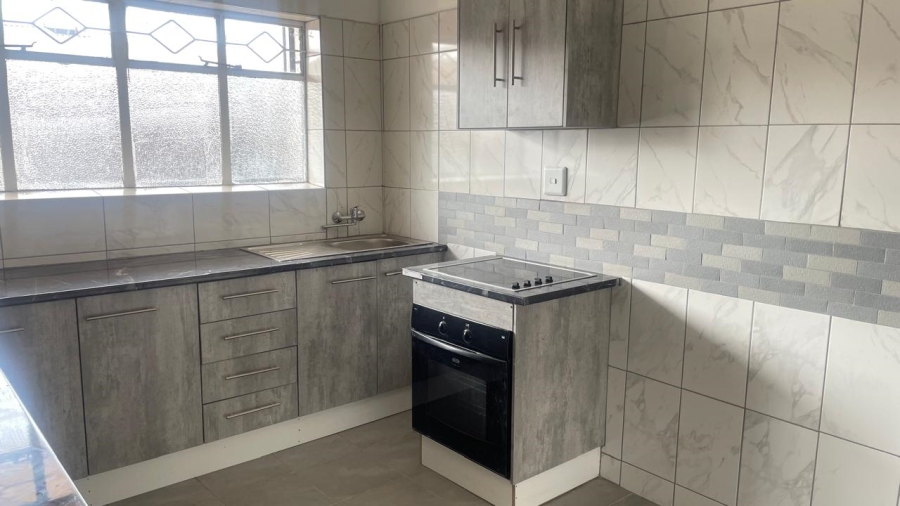 2 Bedroom Property for Sale in Edendale Gauteng