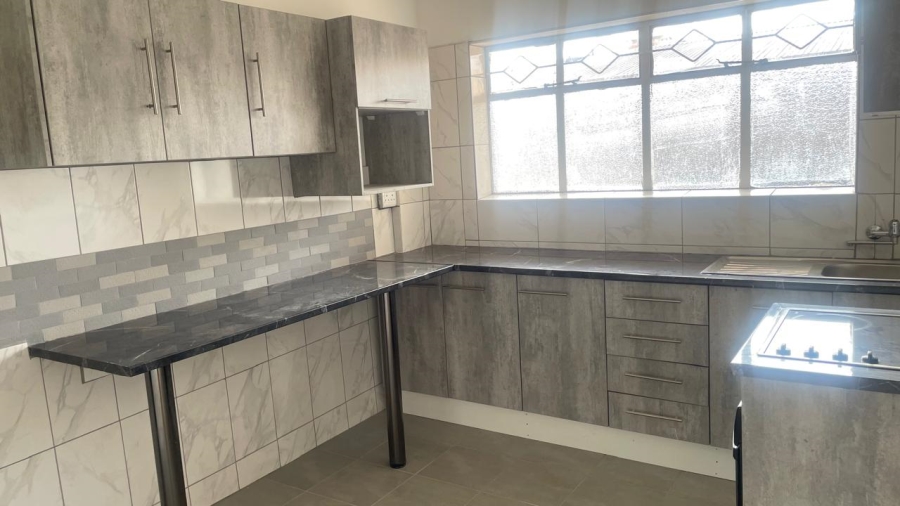 2 Bedroom Property for Sale in Edendale Gauteng