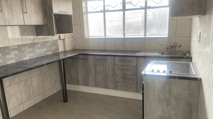 2 Bedroom Property for Sale in Edendale Gauteng