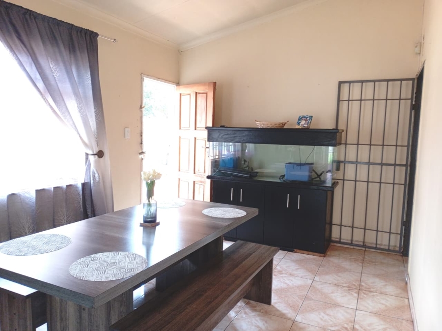 4 Bedroom Property for Sale in Lenasia Ext 11 Gauteng