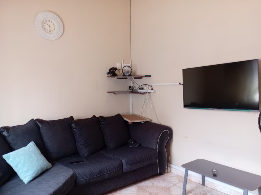 4 Bedroom Property for Sale in Lenasia Ext 11 Gauteng