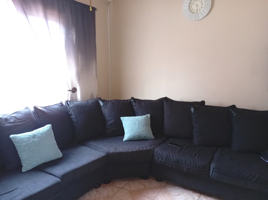 4 Bedroom Property for Sale in Lenasia Ext 11 Gauteng