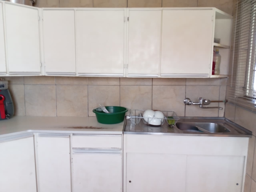 4 Bedroom Property for Sale in Lenasia Ext 11 Gauteng