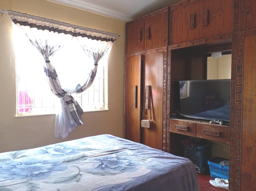 4 Bedroom Property for Sale in Lenasia Ext 11 Gauteng