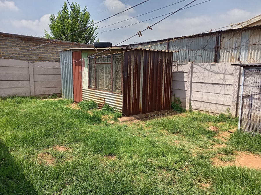 4 Bedroom Property for Sale in Lenasia Ext 11 Gauteng