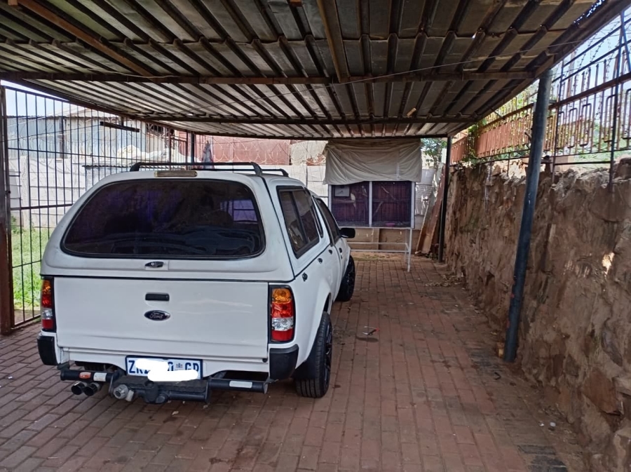 4 Bedroom Property for Sale in Lenasia Ext 11 Gauteng