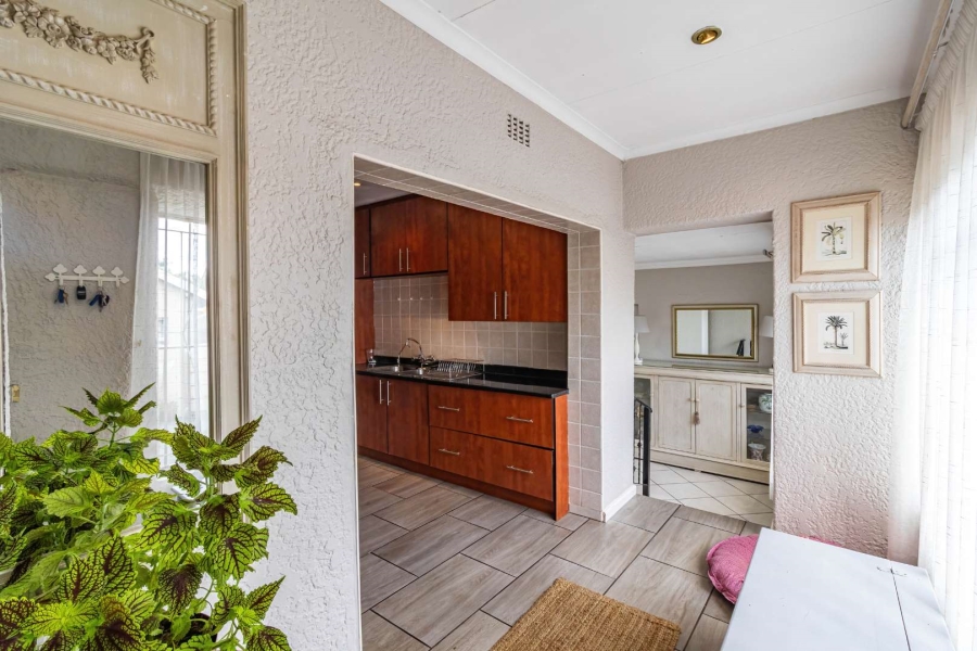 5 Bedroom Property for Sale in Brackendowns Gauteng