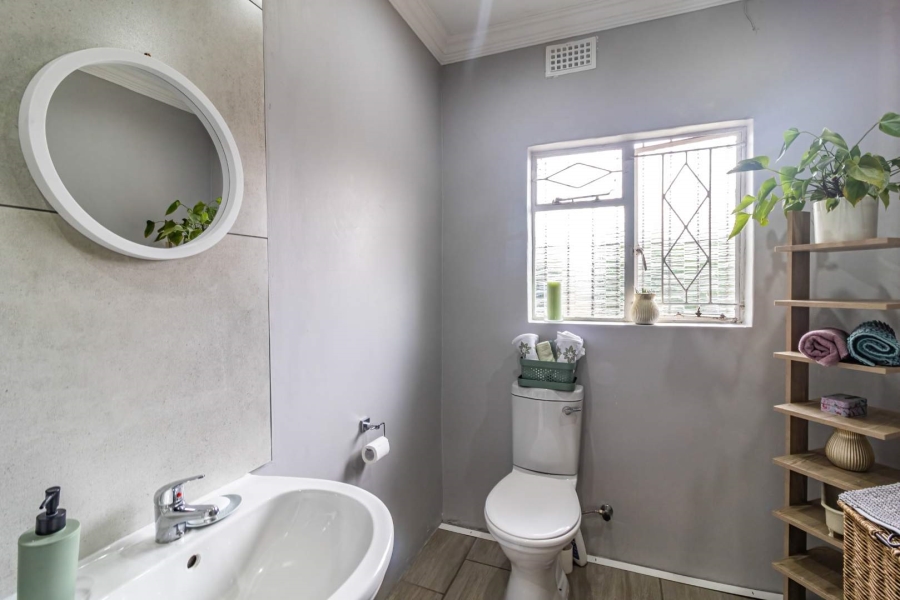 5 Bedroom Property for Sale in Brackendowns Gauteng