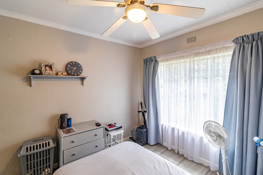 5 Bedroom Property for Sale in Brackendowns Gauteng