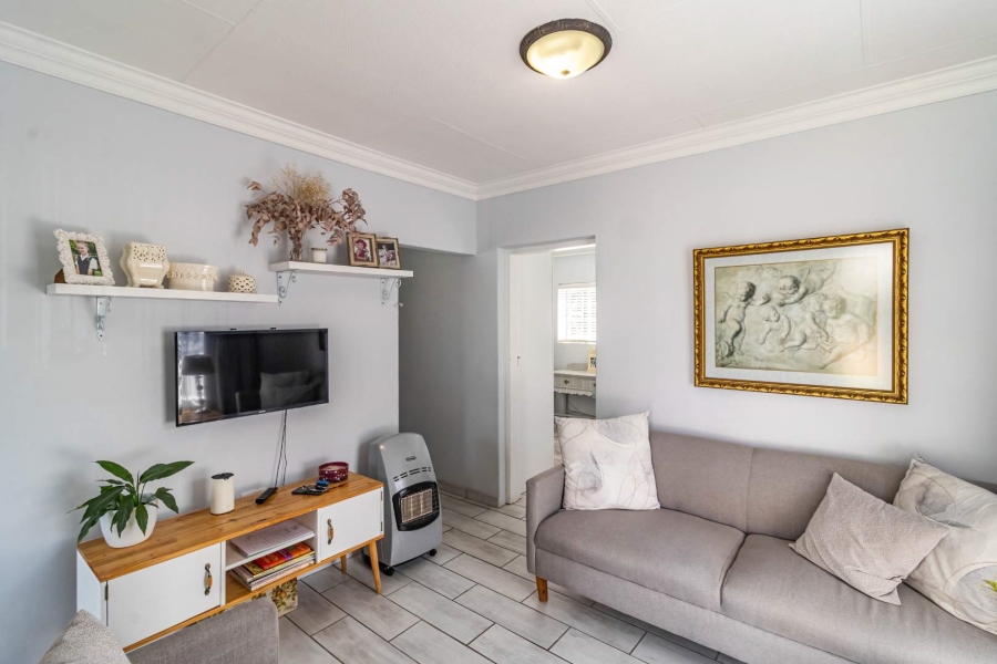 5 Bedroom Property for Sale in Brackendowns Gauteng