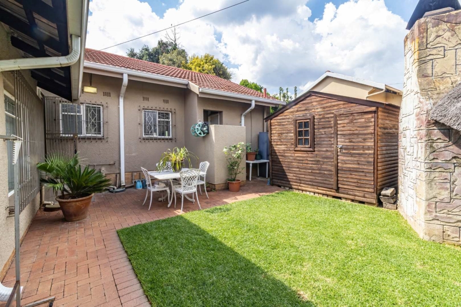 5 Bedroom Property for Sale in Brackendowns Gauteng