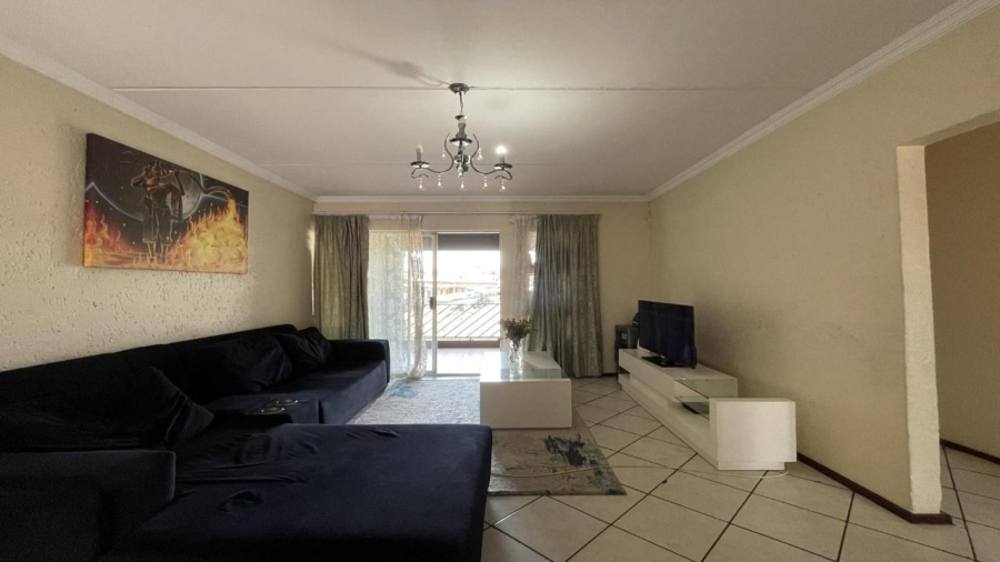 2 Bedroom Property for Sale in Mulbarton Gauteng
