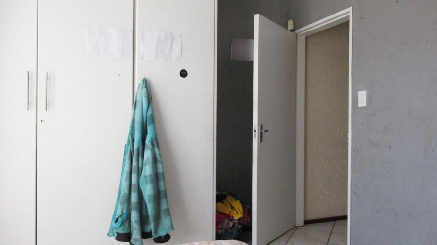 2 Bedroom Property for Sale in Mulbarton Gauteng