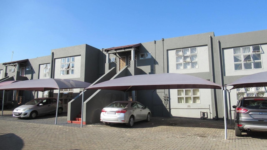 2 Bedroom Property for Sale in Mulbarton Gauteng