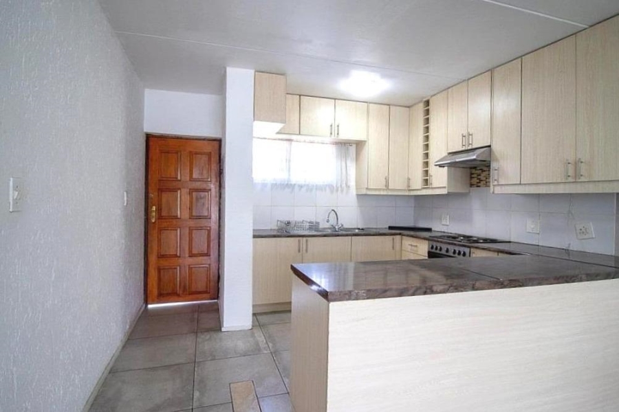 1 Bedroom Property for Sale in Mulbarton Gauteng
