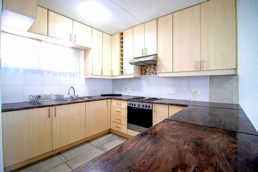 1 Bedroom Property for Sale in Mulbarton Gauteng