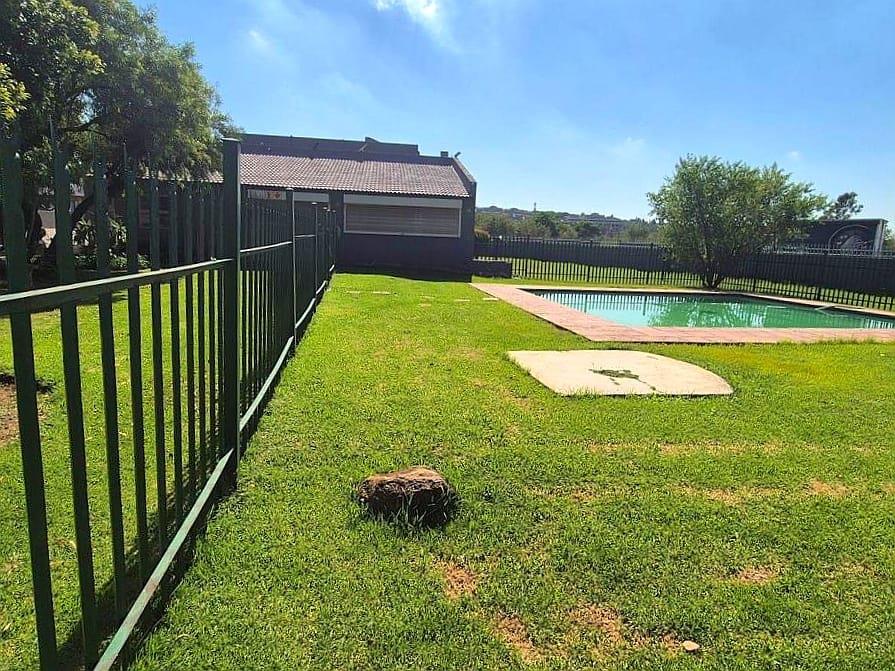 1 Bedroom Property for Sale in Mulbarton Gauteng