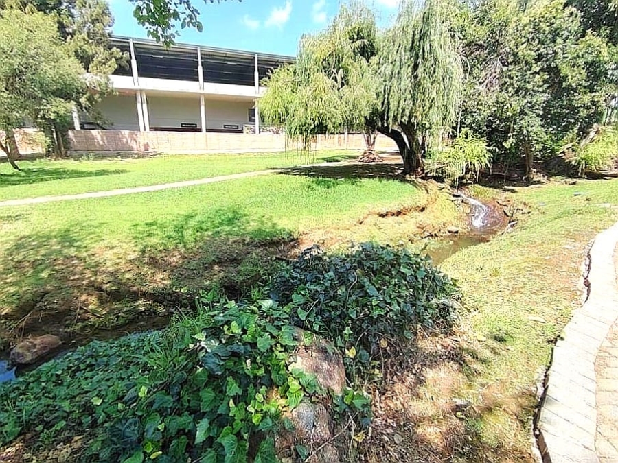 1 Bedroom Property for Sale in Mulbarton Gauteng