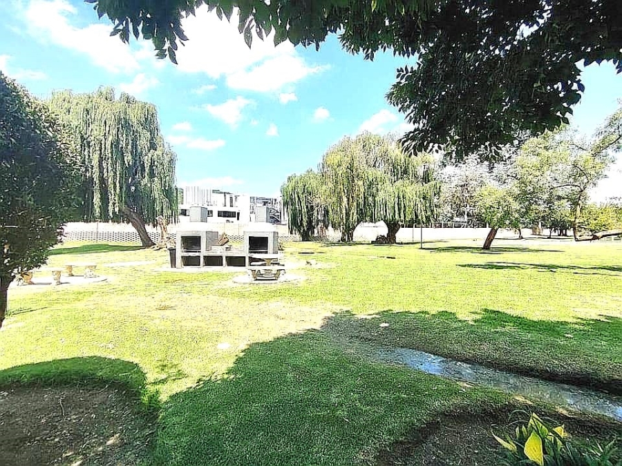 1 Bedroom Property for Sale in Mulbarton Gauteng