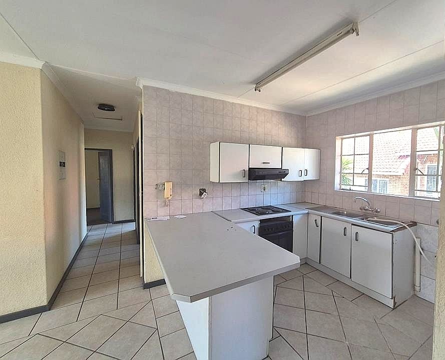 3 Bedroom Property for Sale in Glenvista Gauteng