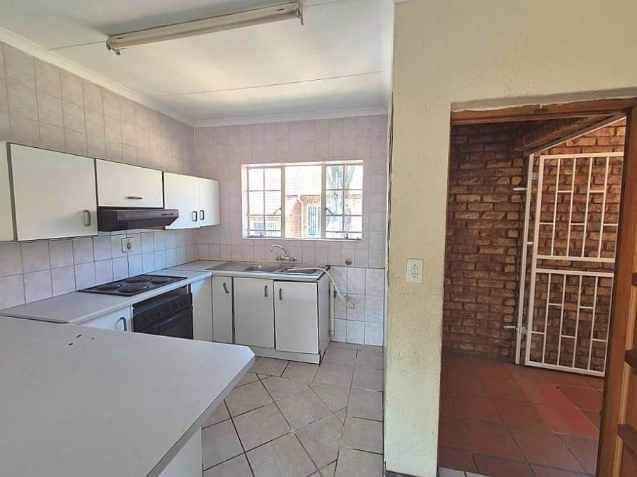 3 Bedroom Property for Sale in Glenvista Gauteng