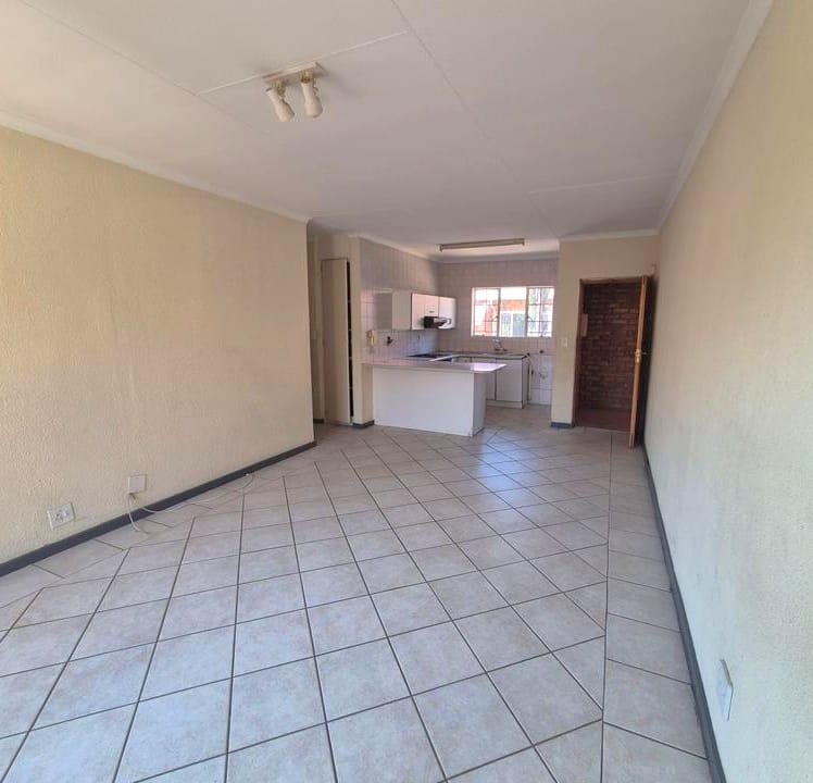 3 Bedroom Property for Sale in Glenvista Gauteng