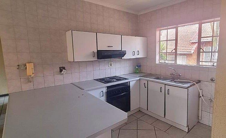 3 Bedroom Property for Sale in Glenvista Gauteng