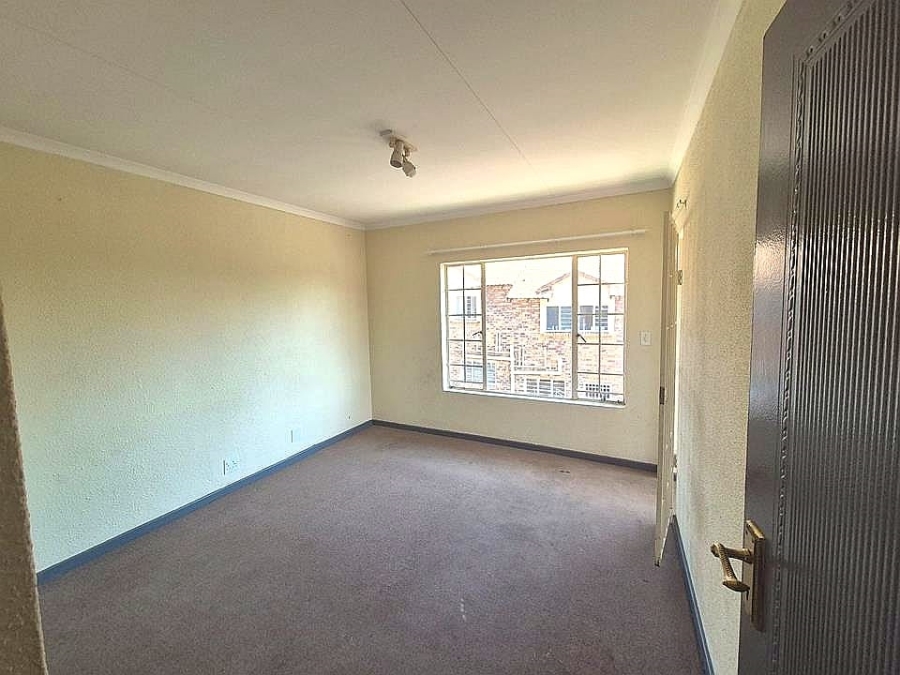 3 Bedroom Property for Sale in Glenvista Gauteng