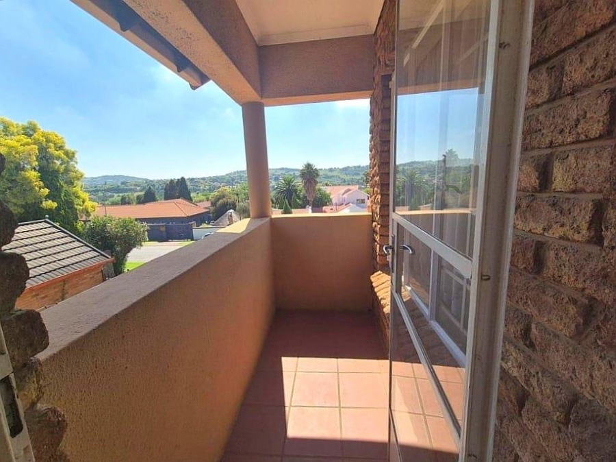 3 Bedroom Property for Sale in Glenvista Gauteng