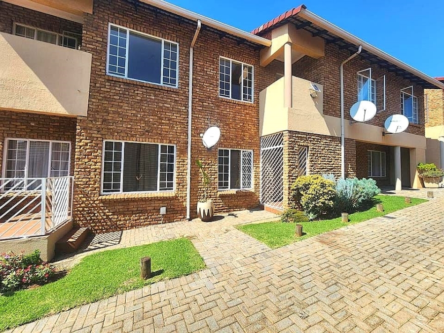 3 Bedroom Property for Sale in Glenvista Gauteng