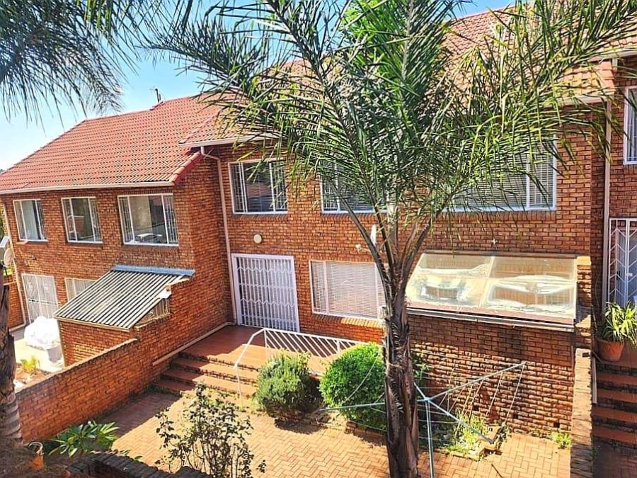 3 Bedroom Property for Sale in Glenvista Gauteng