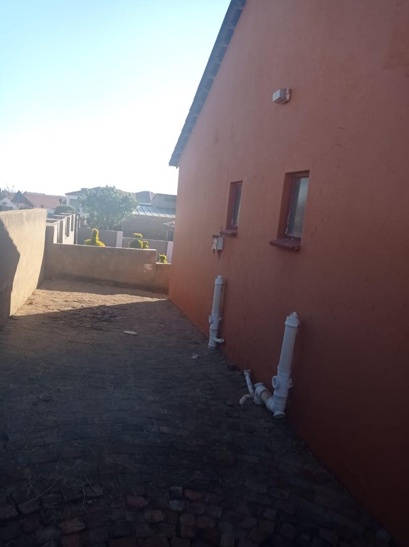 4 Bedroom Property for Sale in Soshanguve S Gauteng