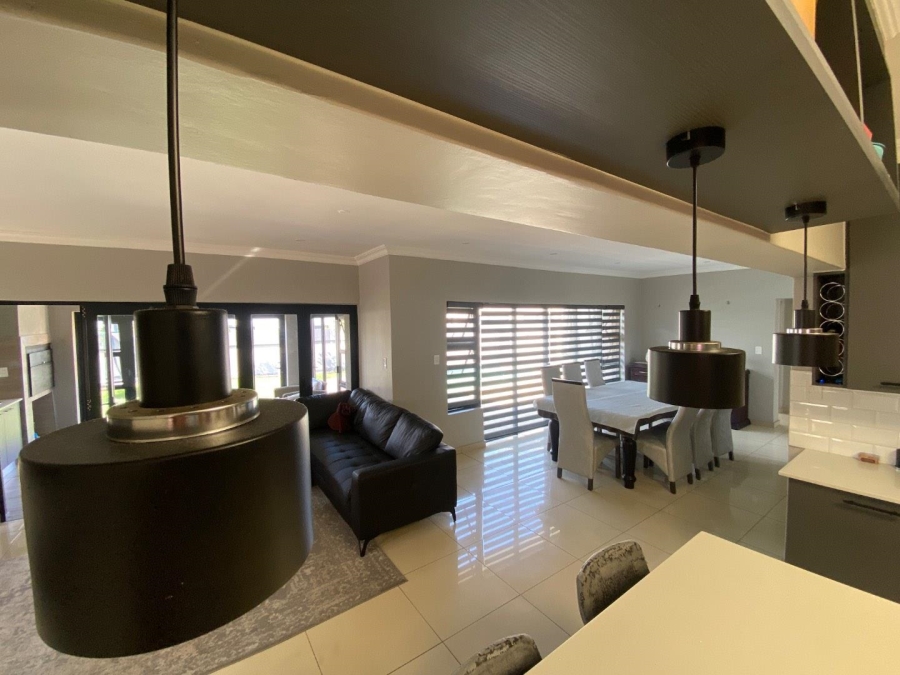 4 Bedroom Property for Sale in Zambezi Manor Lifestyle Estate Gauteng