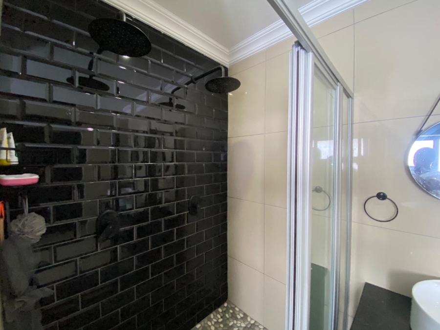 4 Bedroom Property for Sale in Zambezi Manor Lifestyle Estate Gauteng