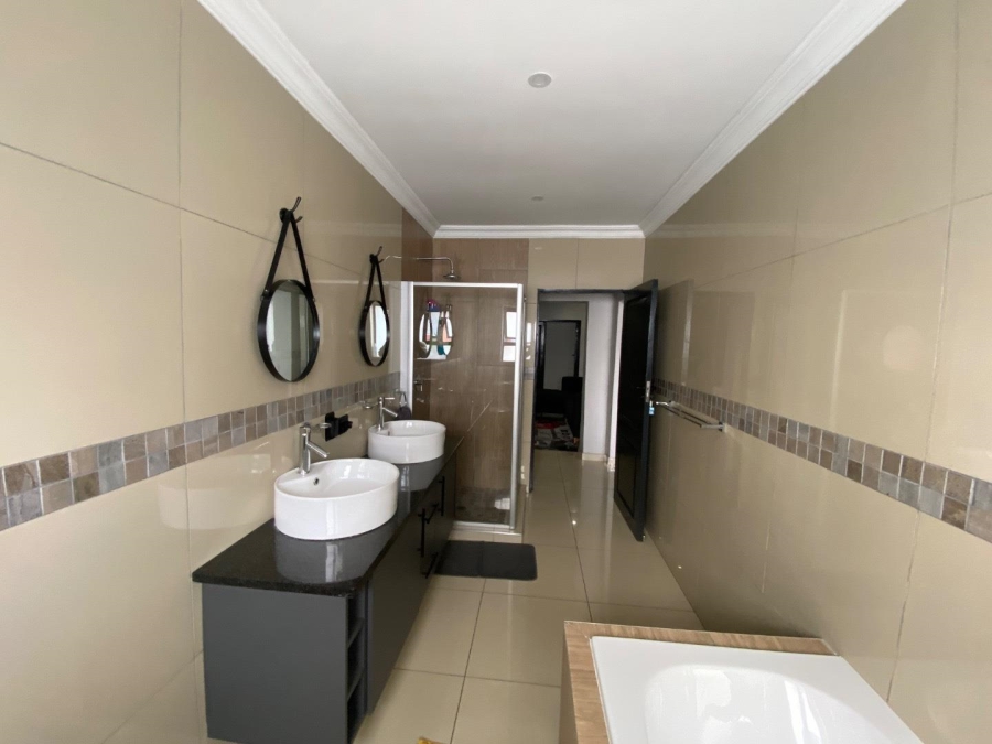 4 Bedroom Property for Sale in Zambezi Manor Lifestyle Estate Gauteng