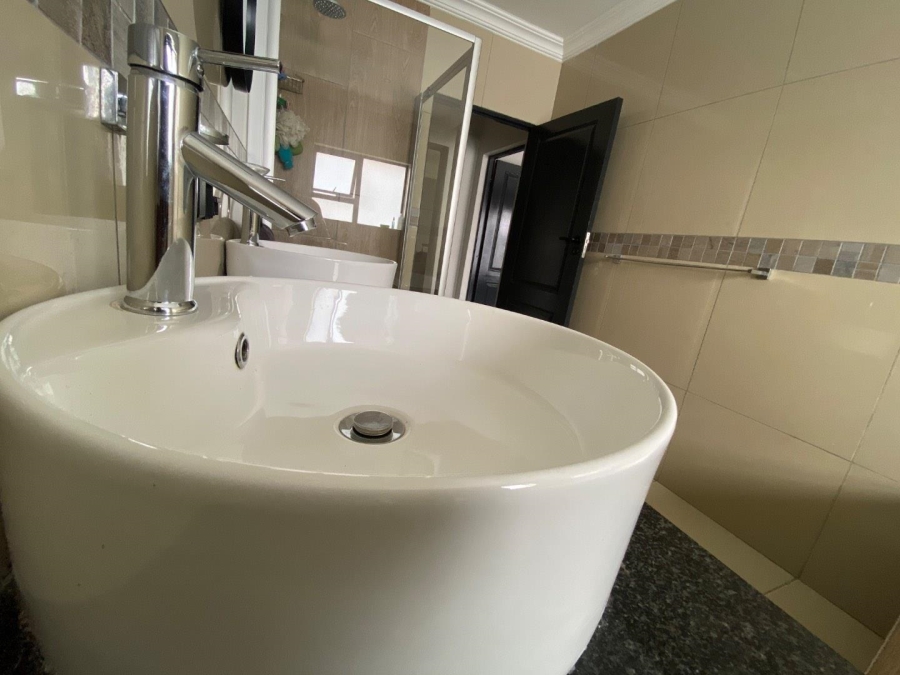 4 Bedroom Property for Sale in Zambezi Manor Lifestyle Estate Gauteng