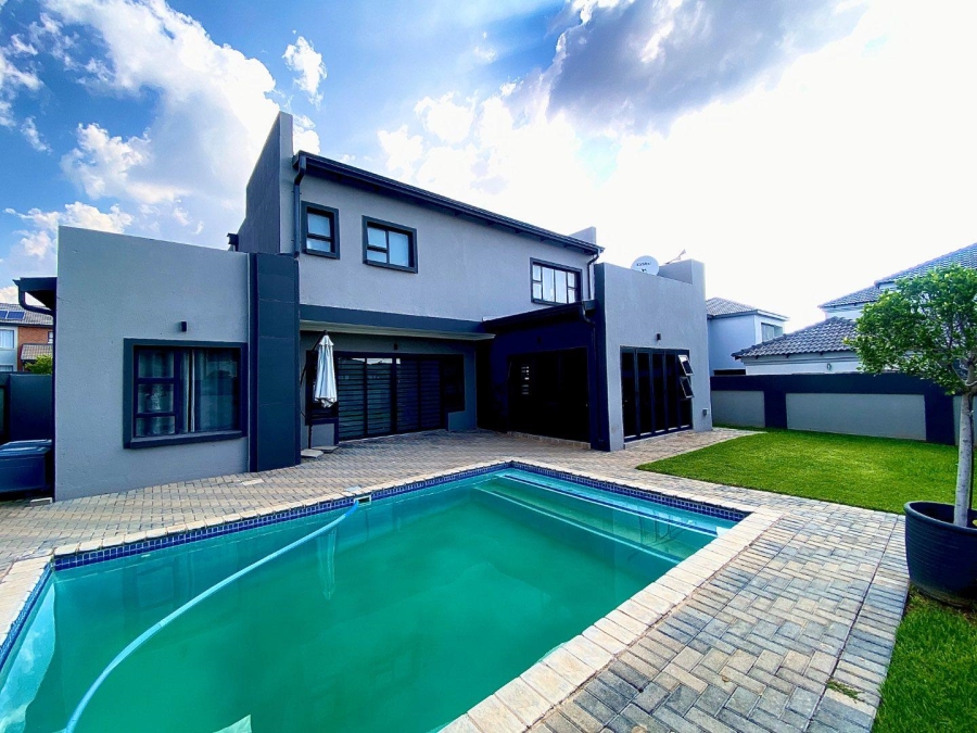 4 Bedroom Property for Sale in Zambezi Manor Lifestyle Estate Gauteng