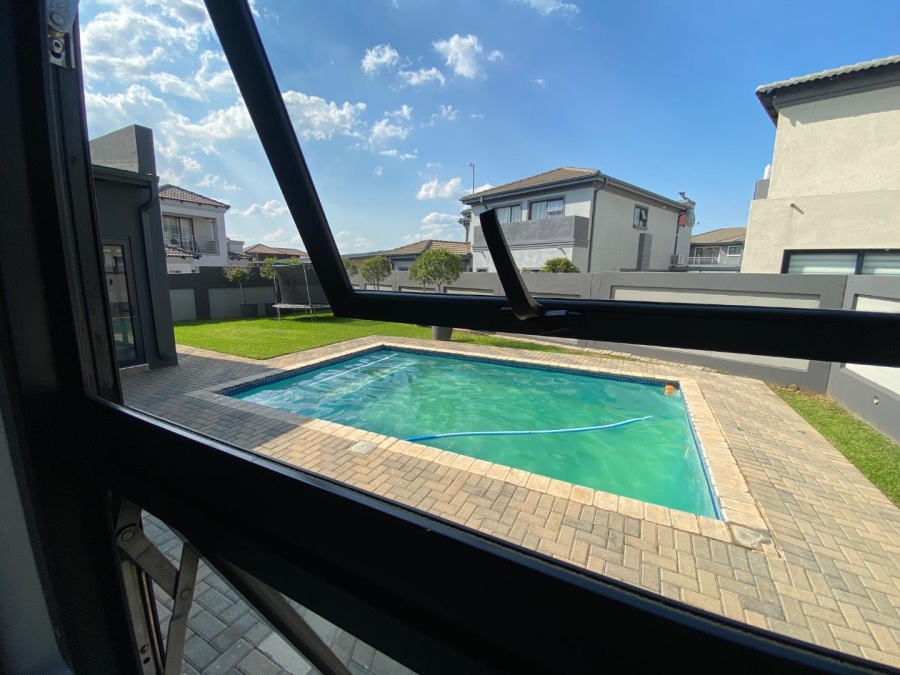 4 Bedroom Property for Sale in Zambezi Manor Lifestyle Estate Gauteng