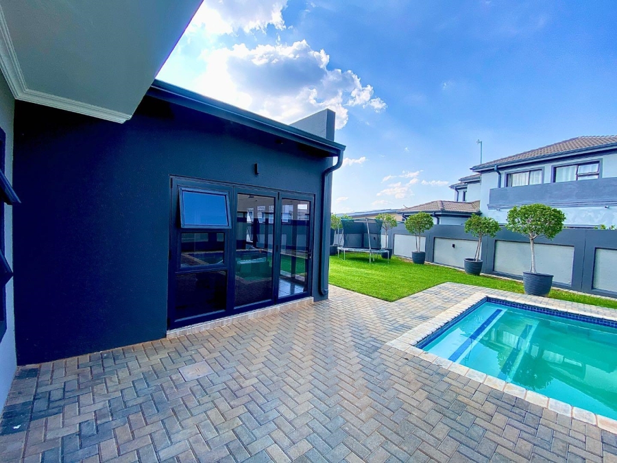 4 Bedroom Property for Sale in Zambezi Manor Lifestyle Estate Gauteng