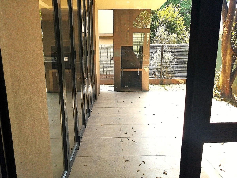 To Let 3 Bedroom Property for Rent in Morningside Manor Gauteng