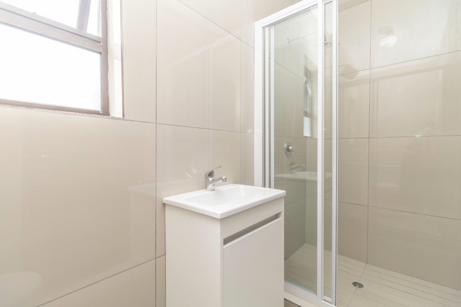 To Let 1 Bedroom Property for Rent in Hurlingham Manor Gauteng