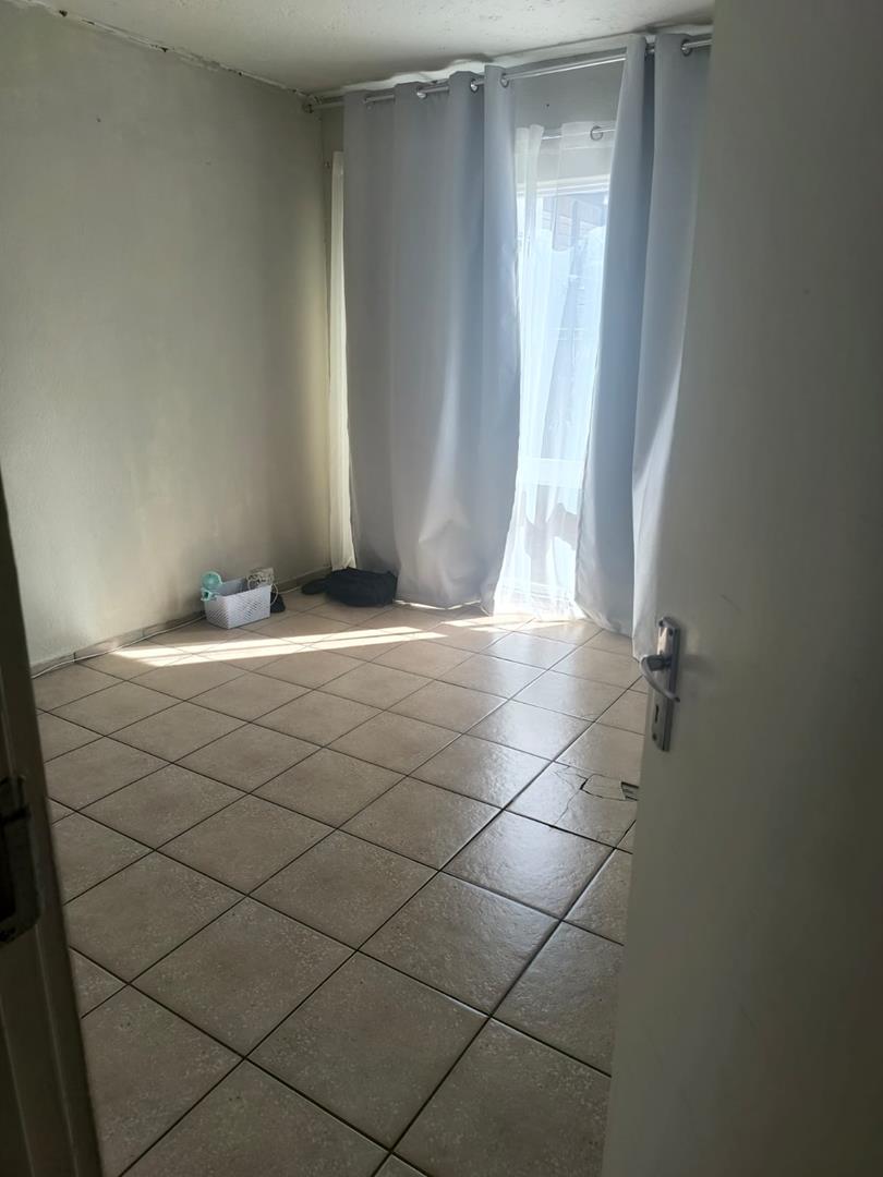 2 Bedroom Property for Sale in South Crest Gauteng