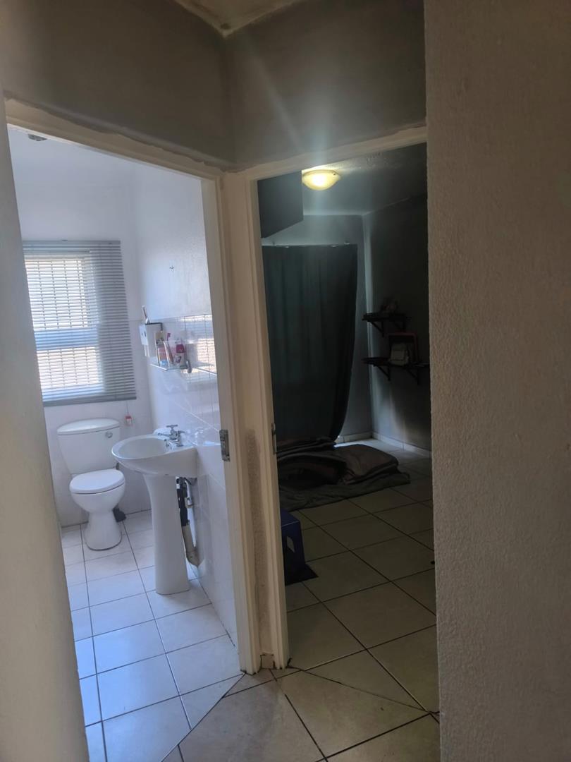 2 Bedroom Property for Sale in South Crest Gauteng